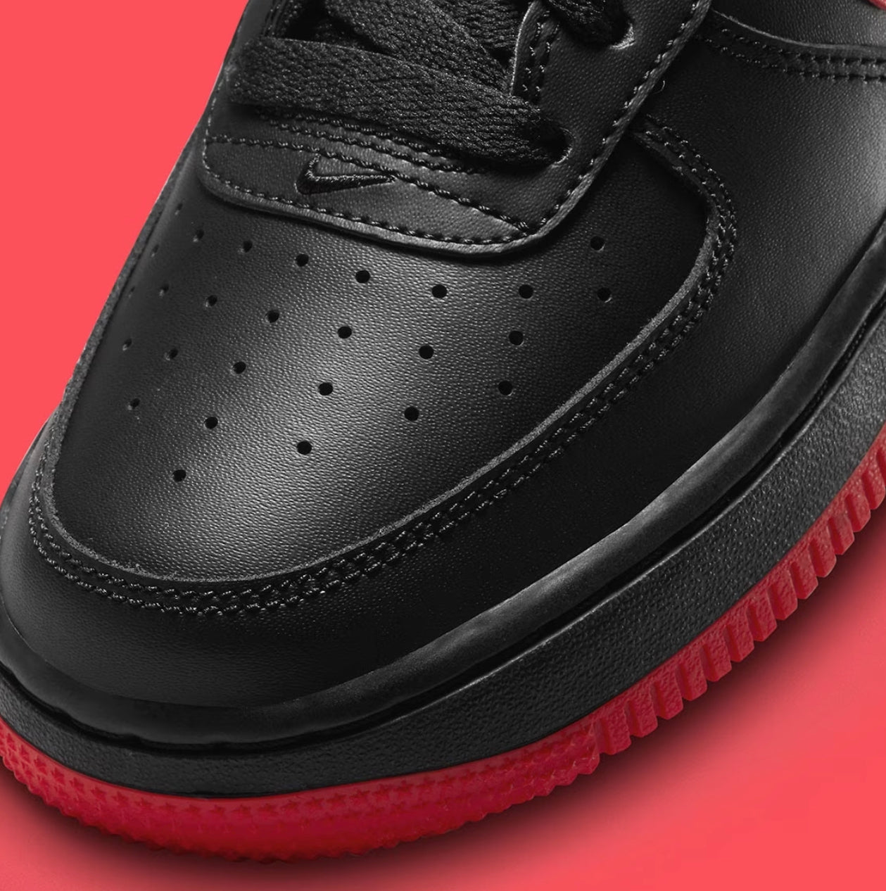 Nike Air Force 1 Bred Low