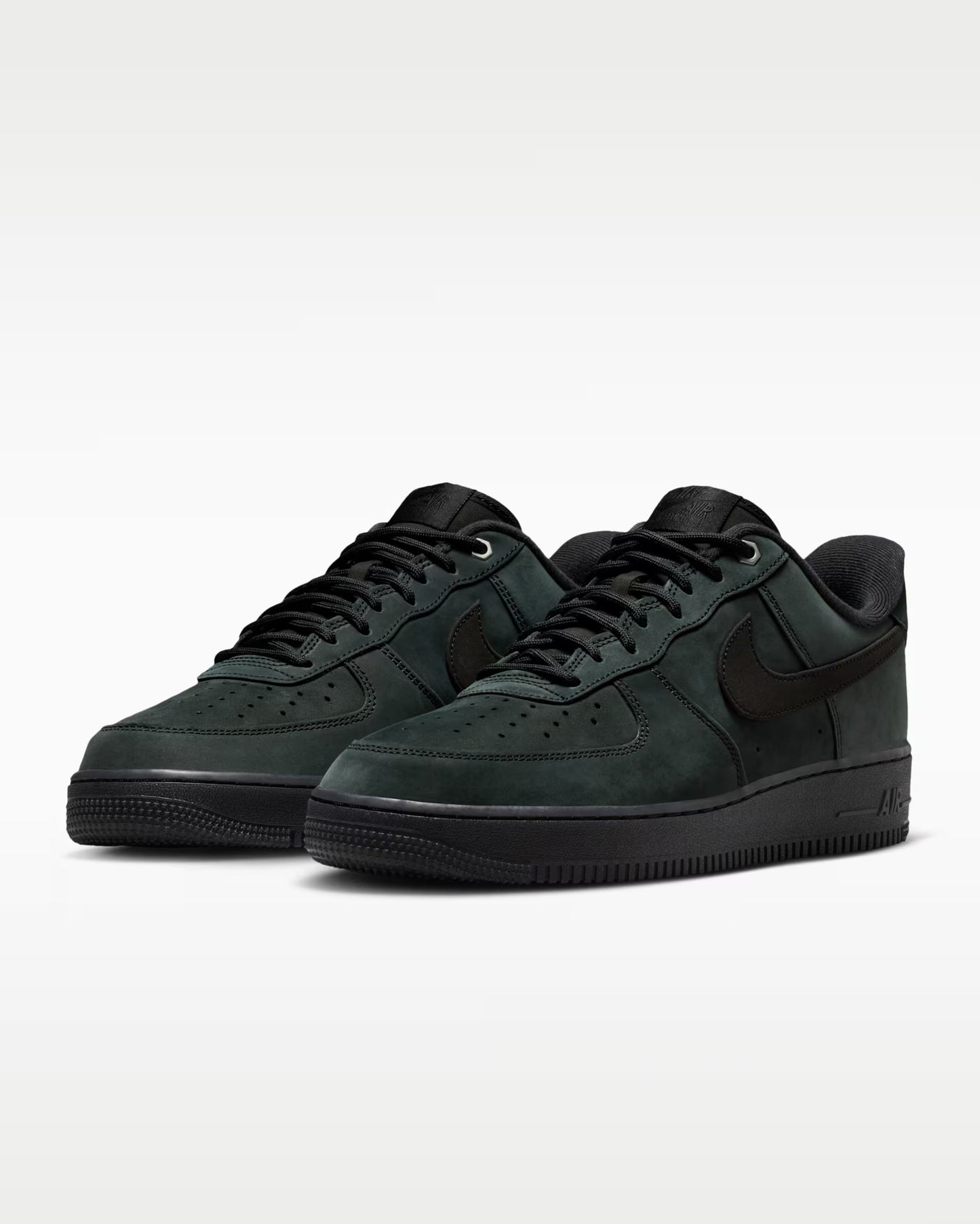AIR FORCE 1 LOW TRIPLE BLACK NUBUCK