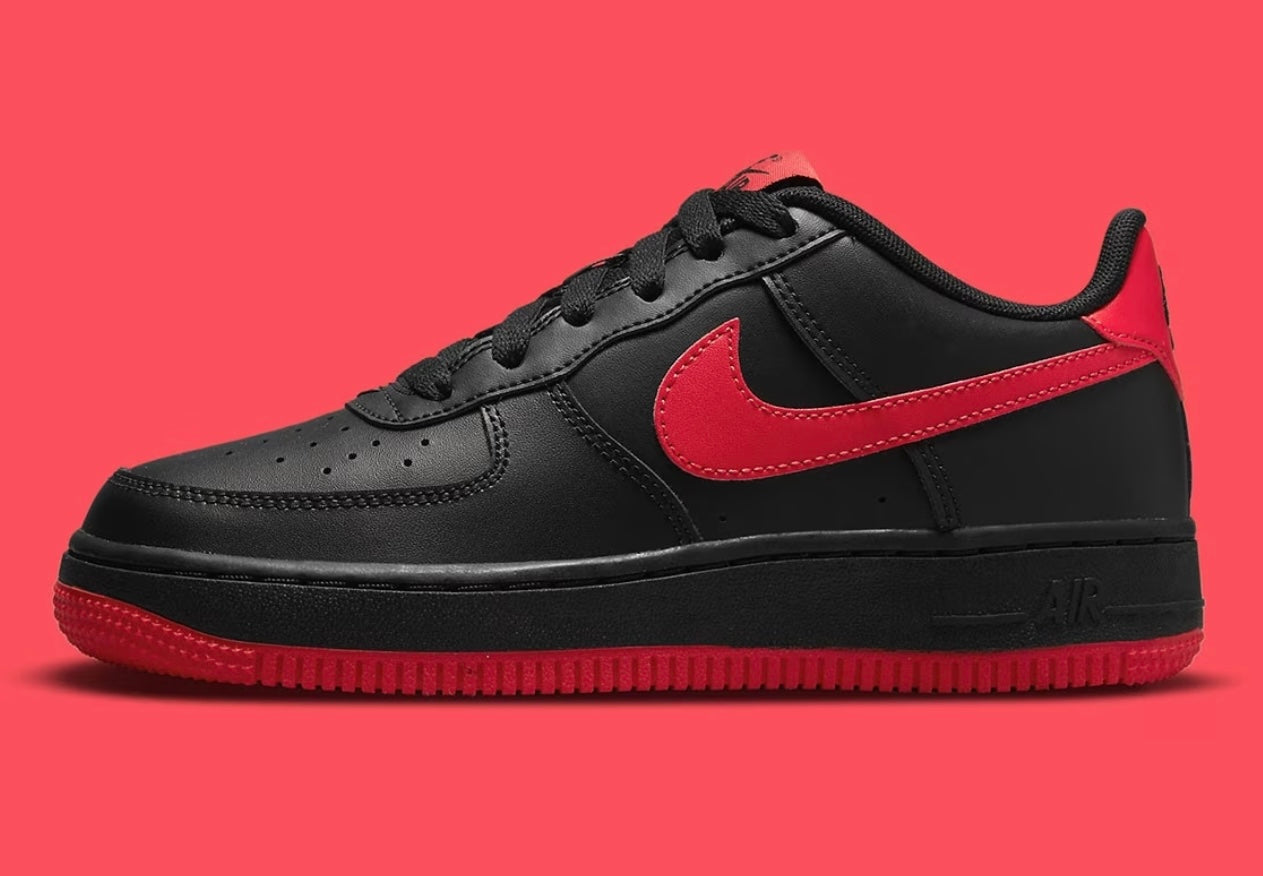 Nike Air Force 1 Bred Low