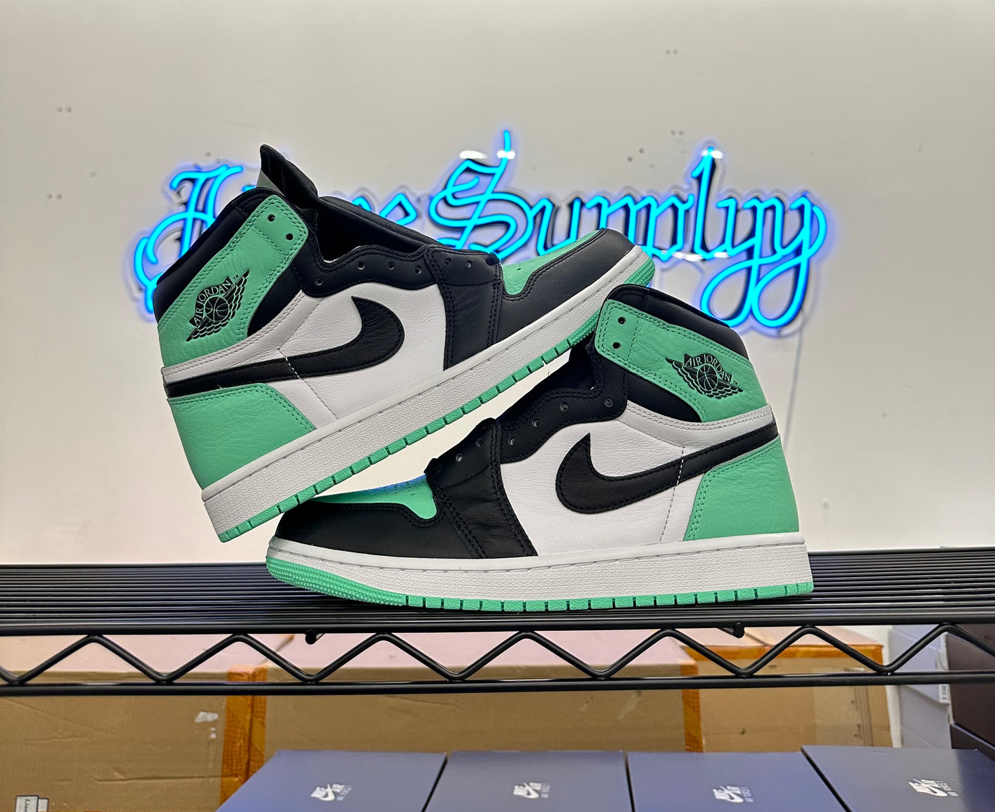 Jordan Retro 1 High OG ‘Green Glow’ DZ5485-130 (Men’s)