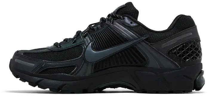 AIR ZOOM VOMERO 5 'BLACK REFLECTIVE'