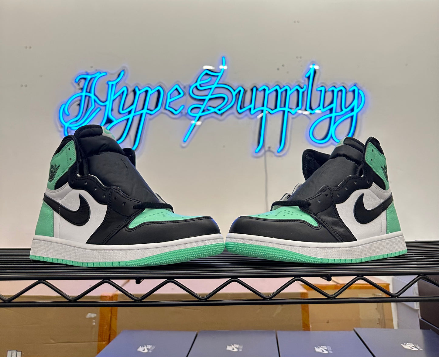 Jordan Retro 1 High OG ‘Green Glow’ DZ5485-130 (Men’s)