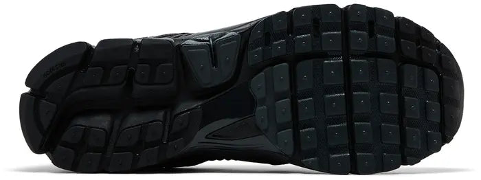 AIR ZOOM VOMERO 5 'BLACK REFLECTIVE'