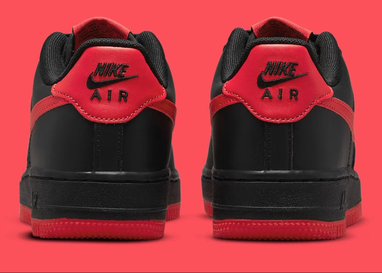 Nike Air Force 1 Bred Low