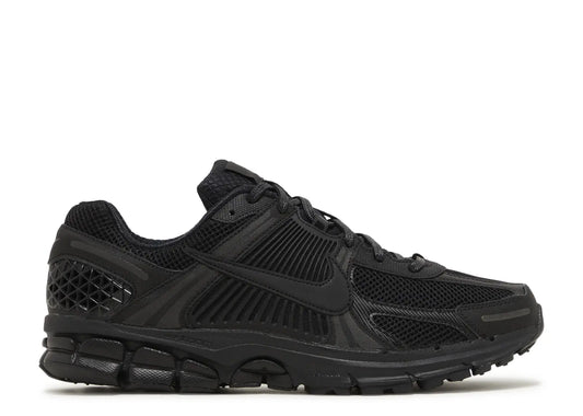 AIR ZOOM VOMERO 5 TRIPLE BLACK