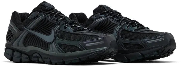 AIR ZOOM VOMERO 5 'BLACK REFLECTIVE'
