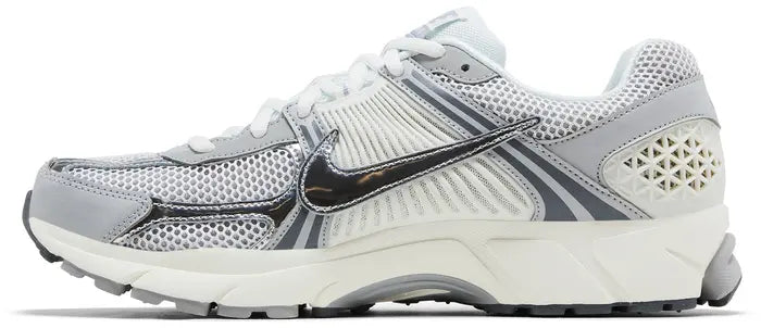 AIR ZOOM VOMERO 5 SUMMIT WHITE METALLIC SILVER