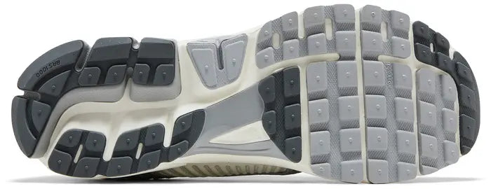 AIR ZOOM VOMERO 5 SUMMIT WHITE METALLIC SILVER